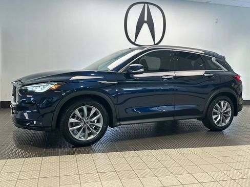 Used 2022 INFINITI QX50 Luxe AWD/4WD image 2