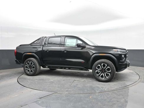 New 2025 GMC Canyon AT4 w/ Nightfall Edition image 8