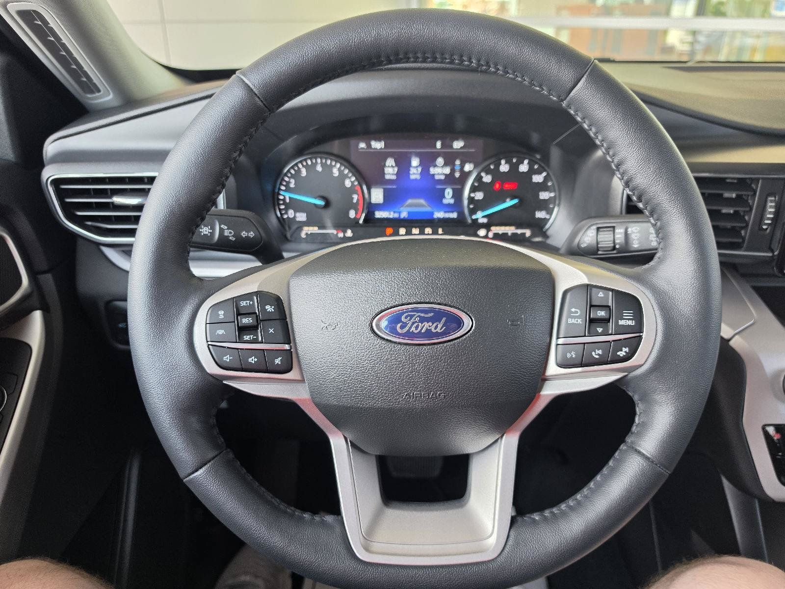 Used 2023 Ford Explorer XLT w/ Equipment Group 202A AWD/4WD image 20