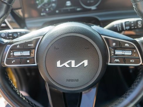Used 2024 Kia Seltos S AWD/4WD image 16