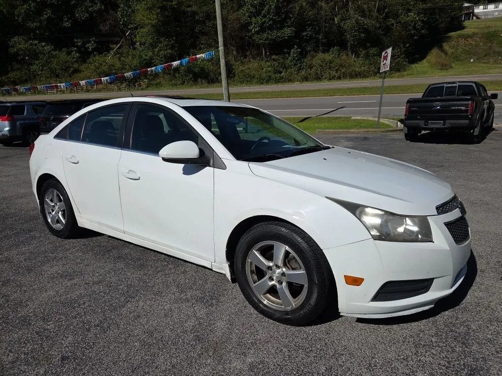 Used 2012 Chevrolet Cruze LT w/ All-Star Edition FWD image 4
