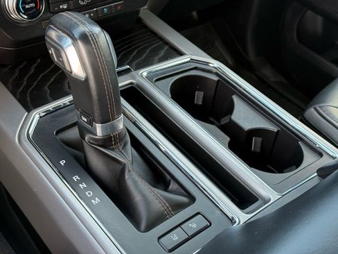 Certified 2019 Ford F150 Platinum w/ Equipment Group 701A Luxury image 11