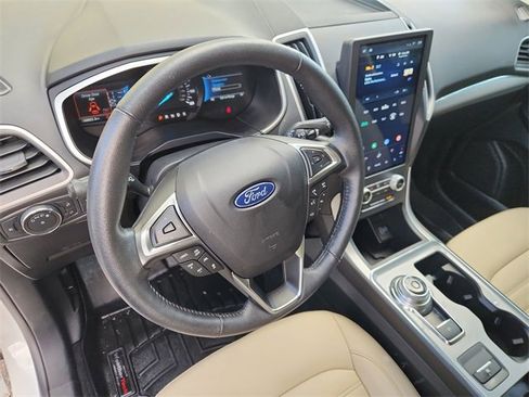 Used 2021 Ford Edge SEL w/ Convenience Package image 10