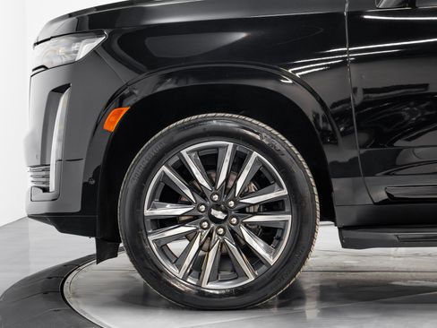 Used 2022 Cadillac Escalade Sport w/ Touring Package AWD/4WD image 37
