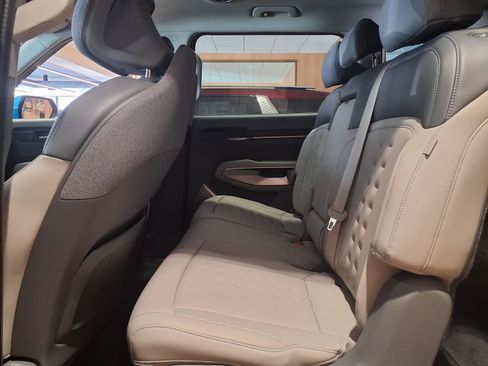 New 2026 Kia EV9 Wind image 7