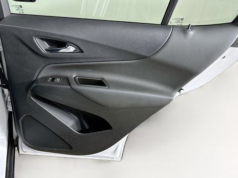 Used 2023 Chevrolet Equinox LT image 29