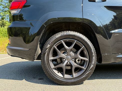 Used 2019 Jeep Grand Cherokee Limited X image 10