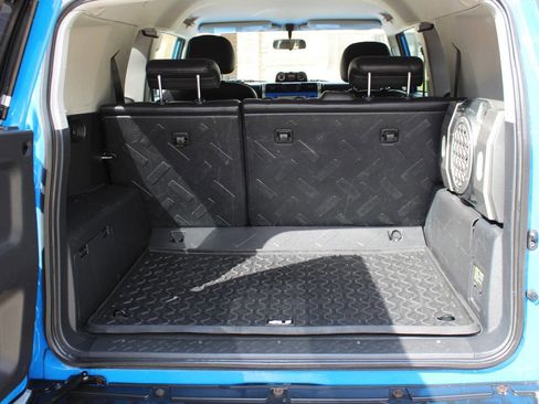 Used 2007 Toyota FJ Cruiser 4WD image 7