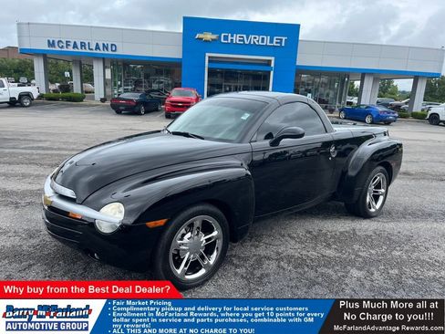 Used 2003 Chevrolet SSR w/ Preferred Equipment Group image 1