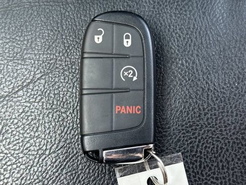 Used 2022 Jeep Compass Latitude AWD/4WD image 24