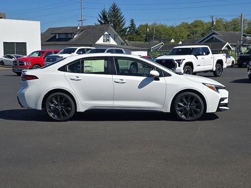 New 2026 Toyota Corolla XSE image 9