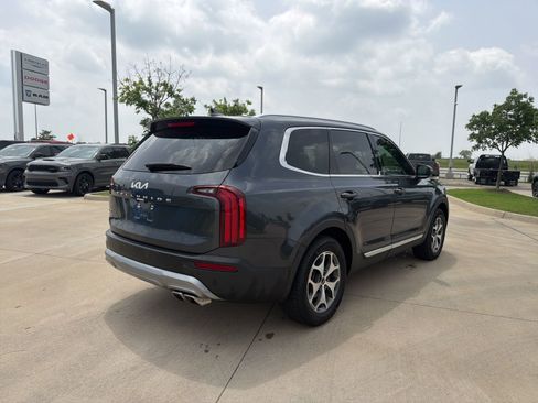 Used 2022 Kia Telluride EX AWD/4WD image 5