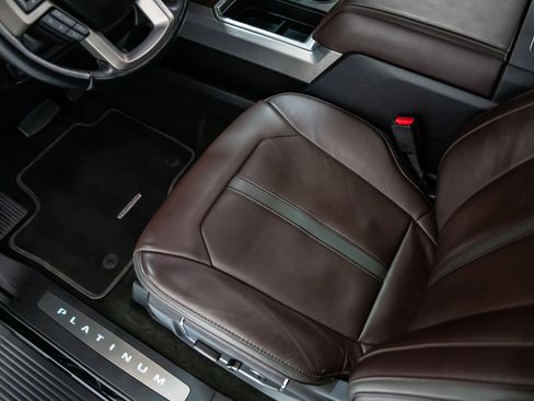 Used 2017 Ford F250 Platinum w/ Platinum Ultimate Package image 14