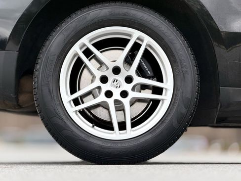 Used 2018 Porsche Macan Sport Edition image 19