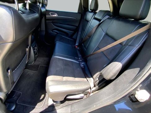 Used 2022 Jeep Grand Cherokee Laredo X RWD image 20