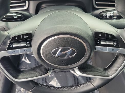 Used 2023 Hyundai Elantra SEL w/ Convenience Package FWD image 19