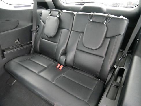 Used 2021 Ford Explorer XLT w/ Equipment Group 202A image 14