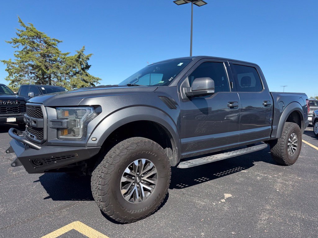 Used 2018 Ford F150 Raptor w/ Equipment Group 802A Luxury AWD/4WD image 3