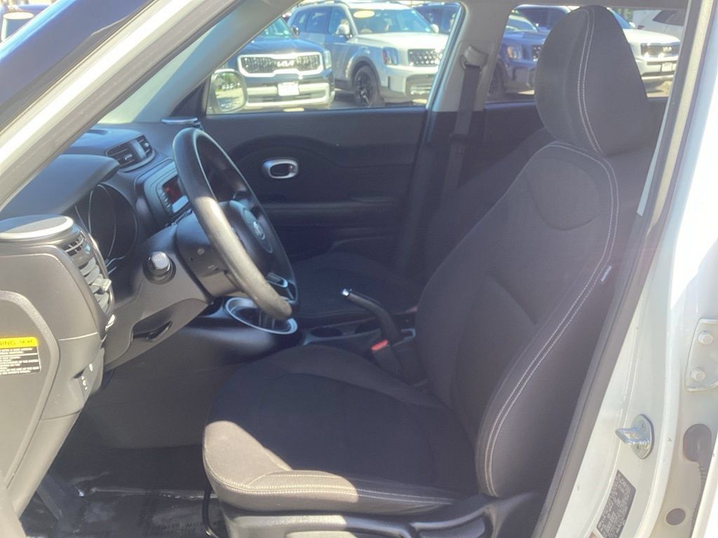 Used 2016 Kia Soul FWD image 13