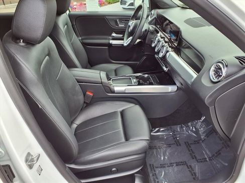 Certified 2024 Mercedes-Benz GLB 250 image 15