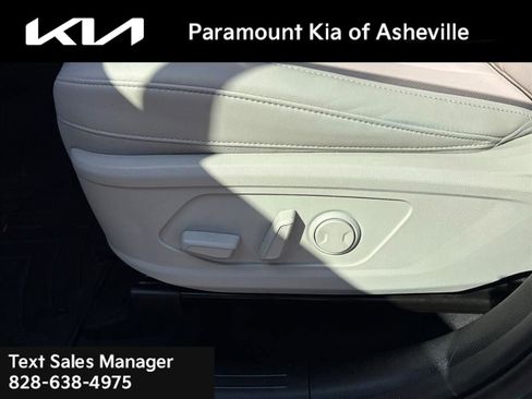 Certified 2023 Kia Sorento S w/ Panoramic Sunroof Package image 18