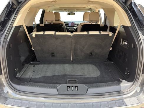 Used 2020 Ford Explorer Limited RWD image 18