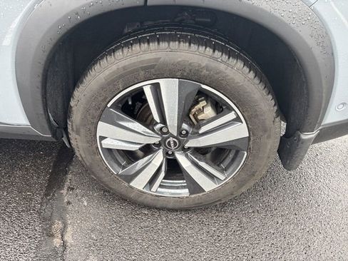 Certified 2023 Nissan Rogue SL w/ SL Premium Package image 18