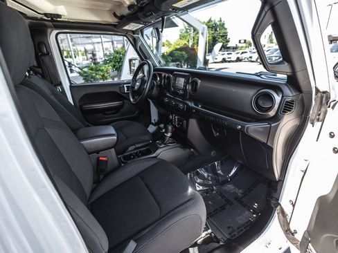 Used 2019 Jeep Wrangler Unlimited Sport S AWD/4WD image 22