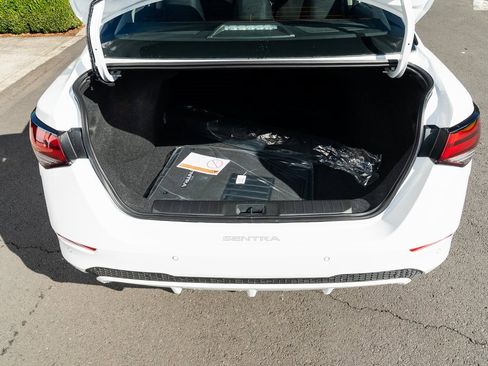 New 2025 Nissan Sentra SV image 7