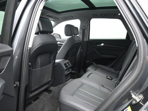 Used 2020 Audi Q5 e Premium Plus w/ Premium Plus Package AWD/4WD image 29