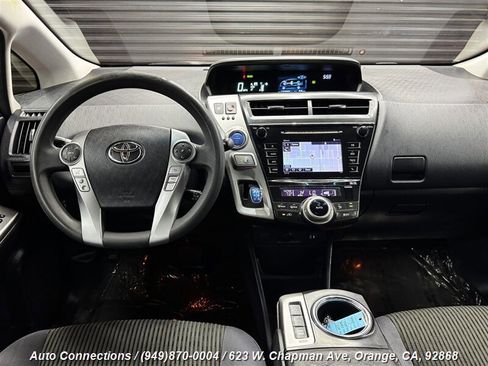 Used 2016 Toyota Prius V Three image 12