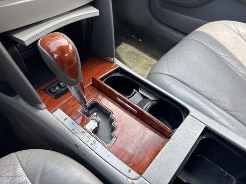 Used 2011 Toyota Camry XLE w/ XLE Extra-Value Pkg #1 image 14