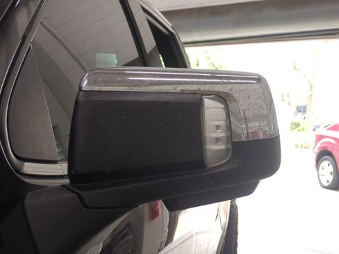 Used 2021 Chevrolet Silverado 1500 LTZ w/ LTZ Premium Package image 12