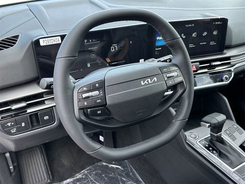 New 2026 Kia Sportage EX image 37