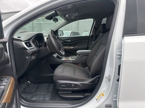 Used 2023 GMC Acadia SLE w/ Driver Convenience Package AWD/4WD image 22