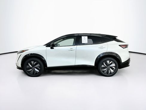 Used 2023 Nissan Ariya AWD image 4