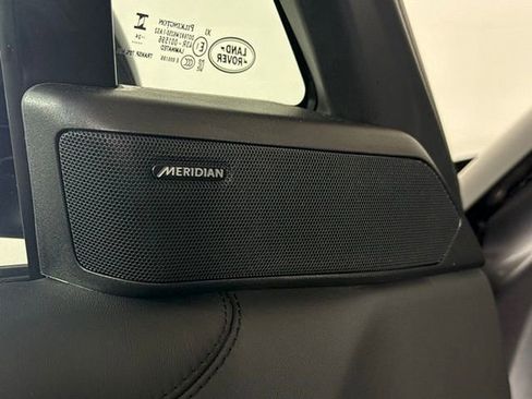 New 2025 Land Rover Range Rover SE image 30