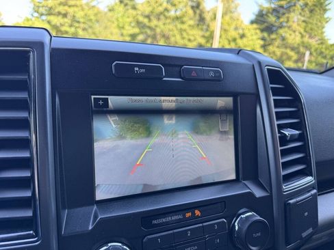 Used 2018 Ford F150 XLT w/ Equipment Group 302A Luxury AWD/4WD image 18