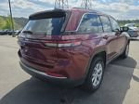 Used 2023 Jeep Grand Cherokee Limited AWD/4WD image 8