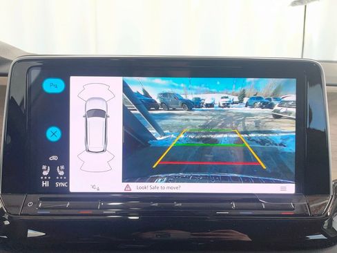 New 2026 Volkswagen Atlas SE image 16