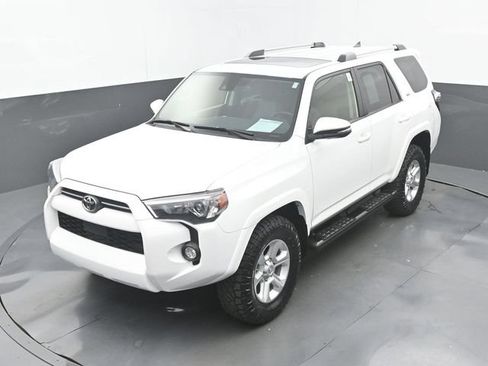 Used 2024 Toyota 4Runner SR5 Premium w/ Moonroof Package AWD/4WD image 32