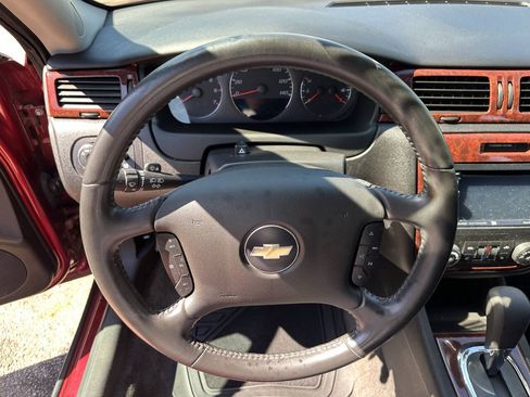 Used 2008 Chevrolet Impala LT w/ Luxury Edition Package FWD image 28