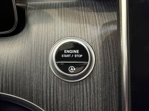 Certified 2025 Mercedes-Benz C 300 Sedan image 23