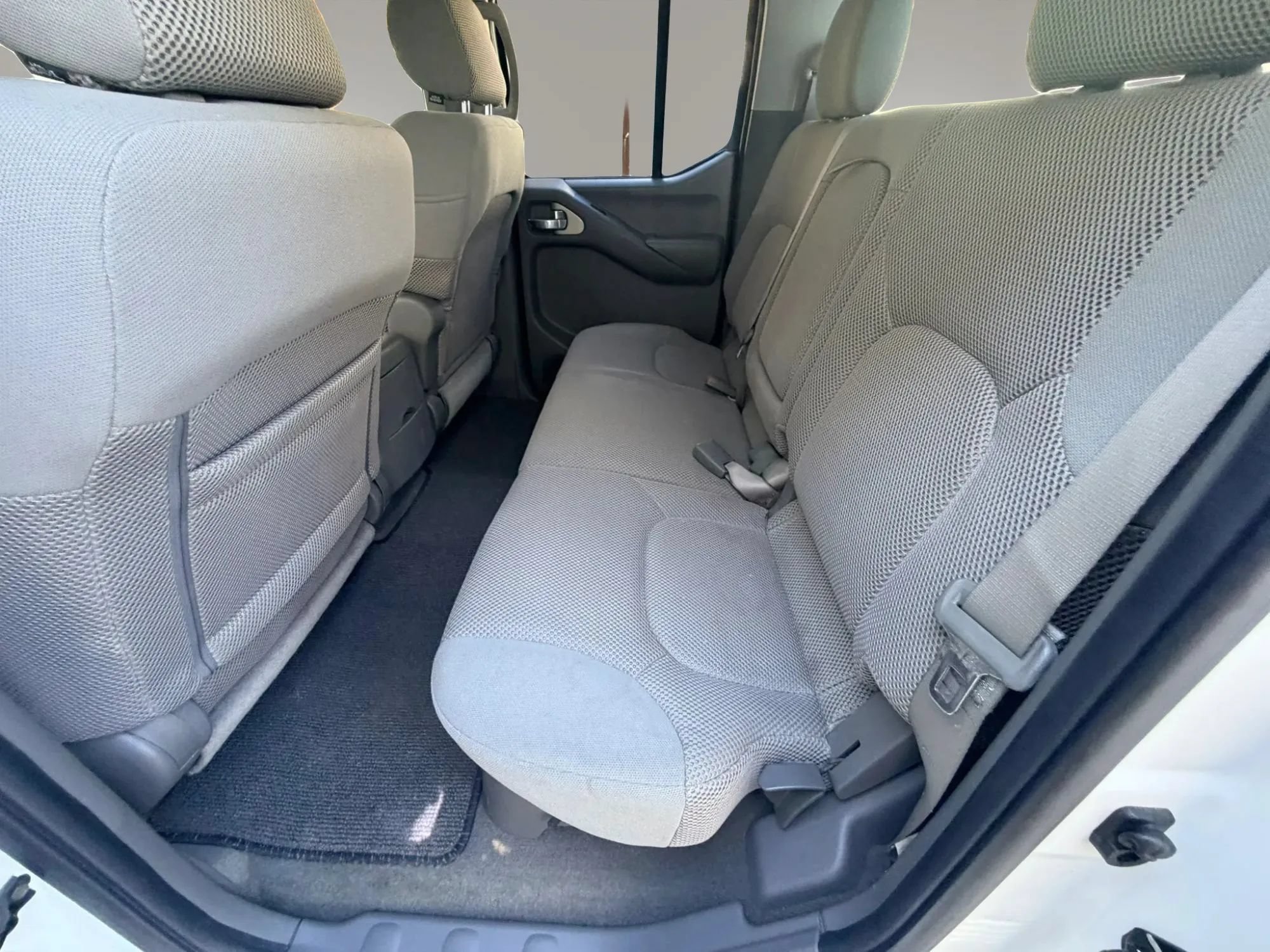 Used 2006 Nissan Frontier SE w/ (P01) Power Pkg RWD image 16