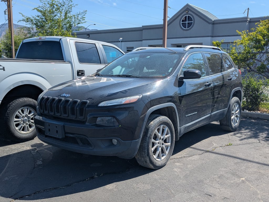 Used 2014 Jeep Cherokee Latitude w/ Cold Weather Group AWD/4WD image 4