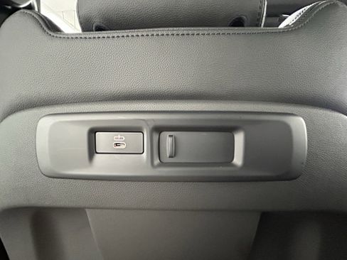 Used 2022 BMW X5 xDrive40i w/ Premium Package image 34