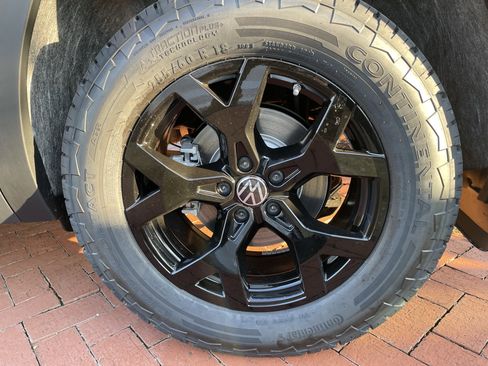 New 2026 Volkswagen Atlas Peak Edition AWD/4WD image 8