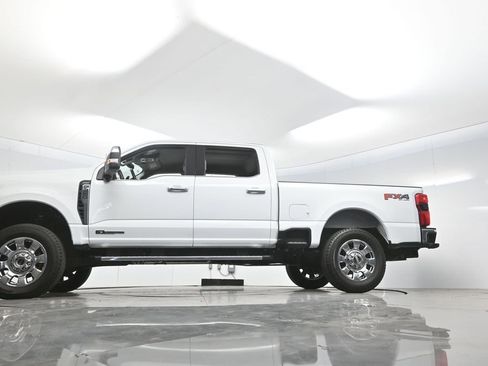 Used 2025 Ford F250 Lariat w/ Chrome Package AWD/4WD image 7