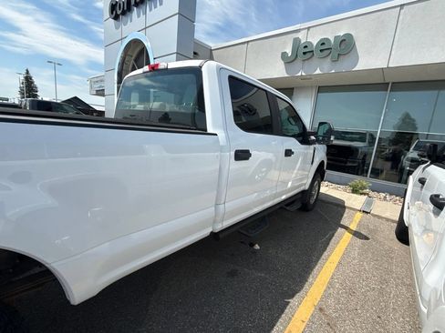 Used 2017 Ford F250 XL w/ Power Equipment Group AWD/4WD image 8