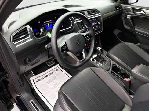 Used 2022 Volkswagen Tiguan SE R-Line FWD image 25
